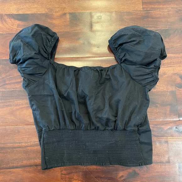 black blouse - Picture 3 of 3